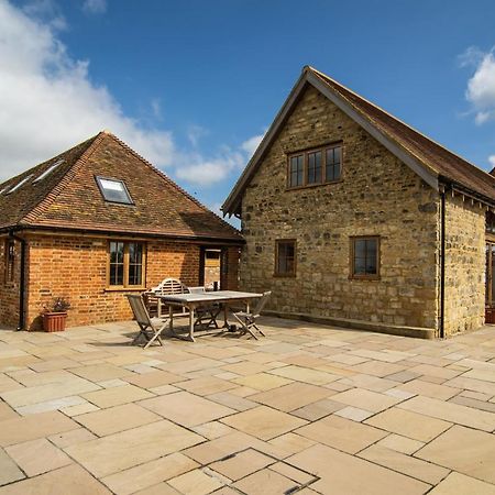 Parkfields Barns Self Catering Accommodation 白金汉 外观 照片