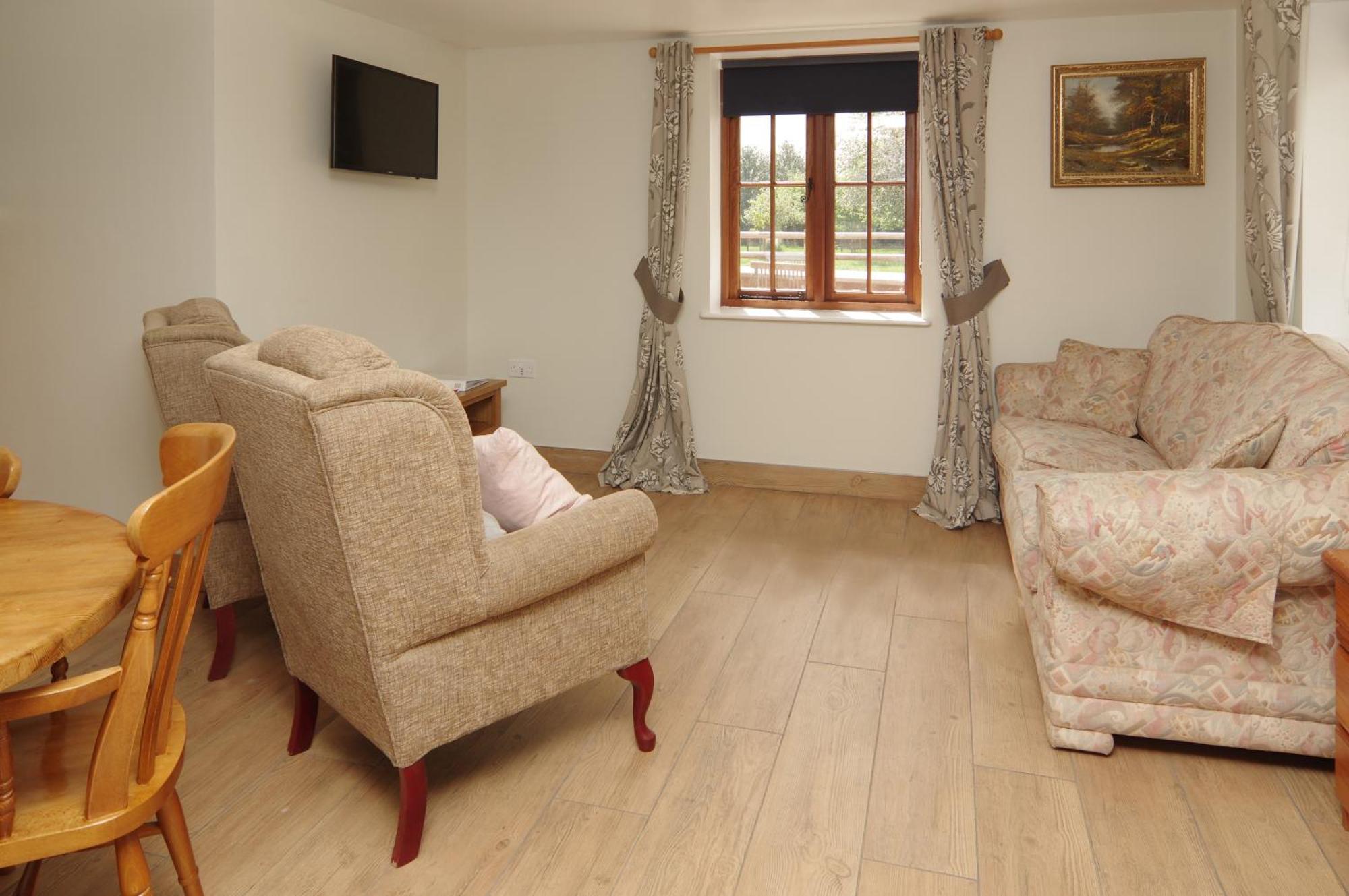 Parkfields Barns Self Catering Accommodation 白金汉 外观 照片