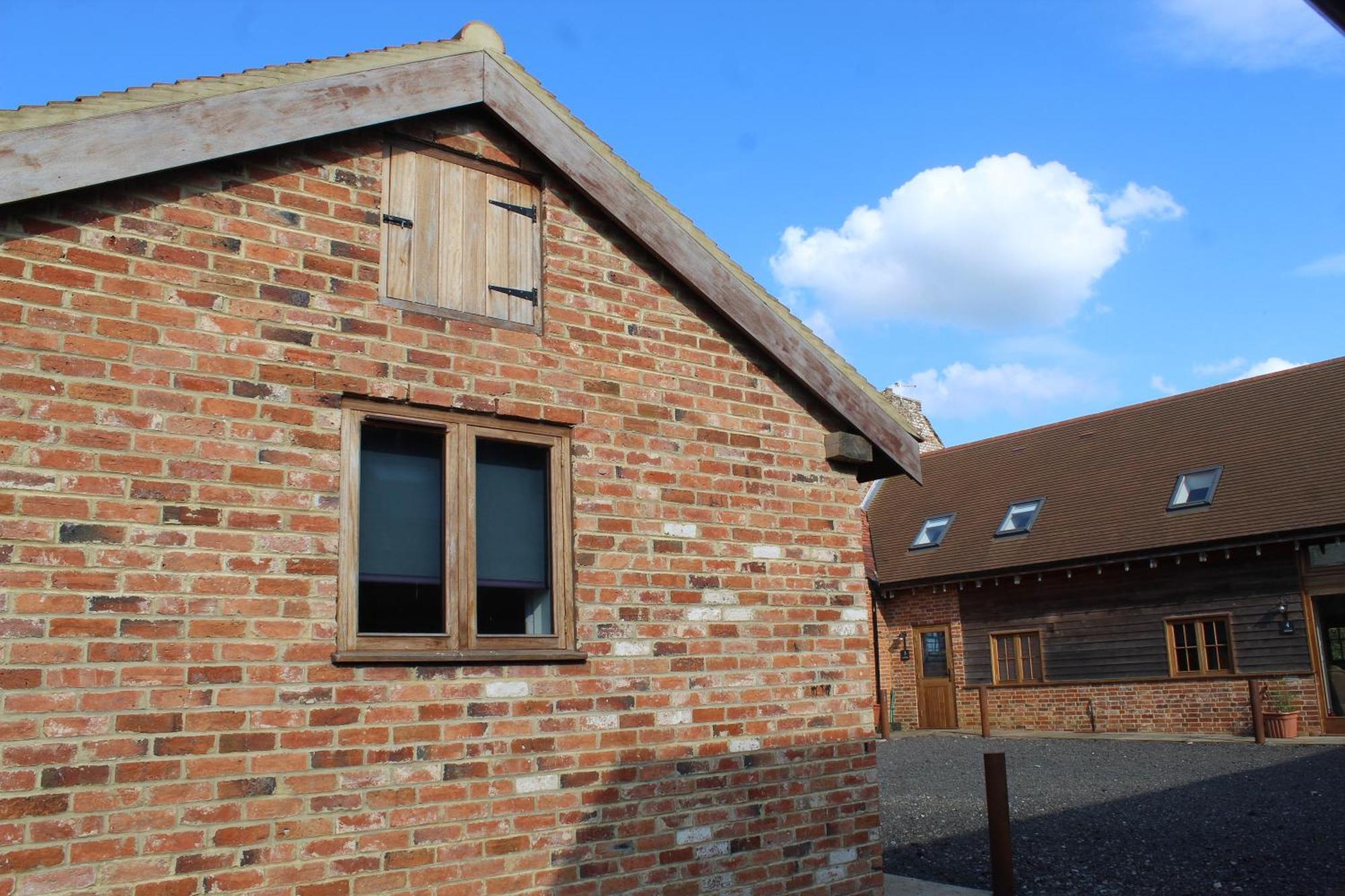 Parkfields Barns Self Catering Accommodation 白金汉 外观 照片
