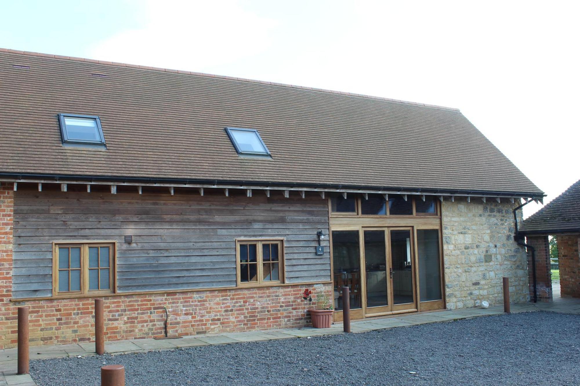 Parkfields Barns Self Catering Accommodation 白金汉 外观 照片