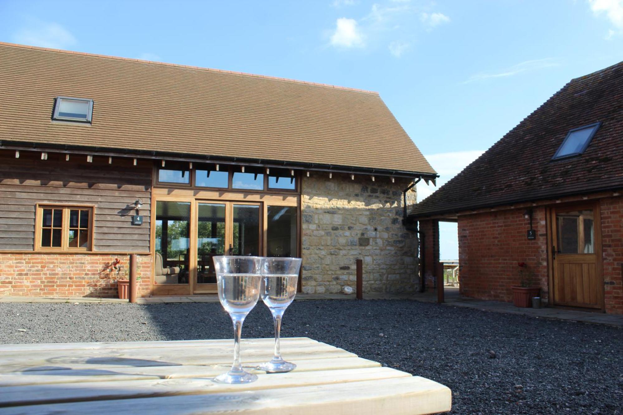 Parkfields Barns Self Catering Accommodation 白金汉 外观 照片
