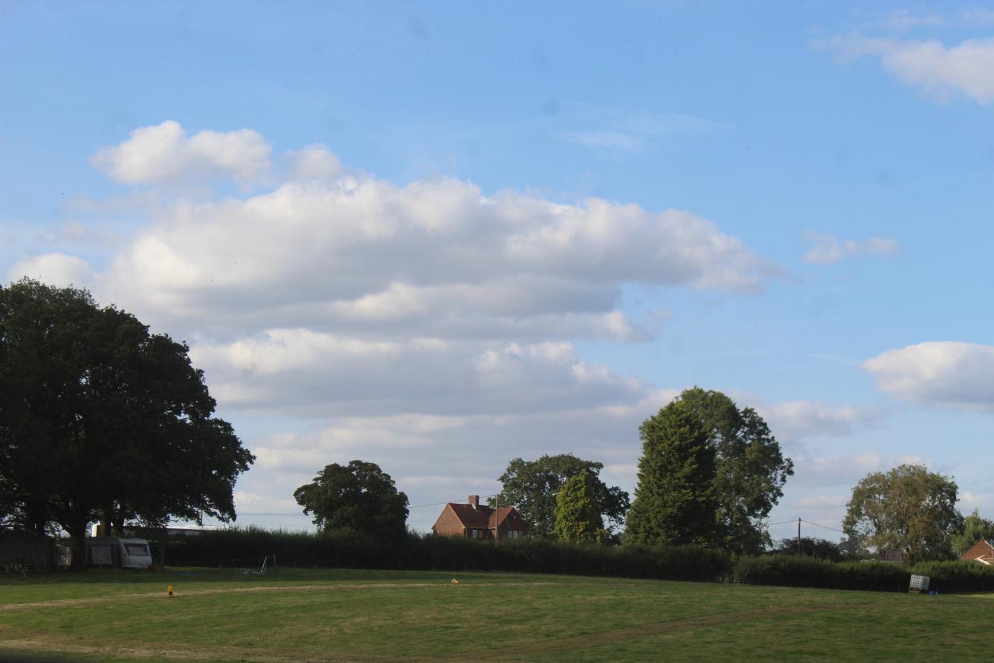 Parkfields Barns Self Catering Accommodation 白金汉 外观 照片