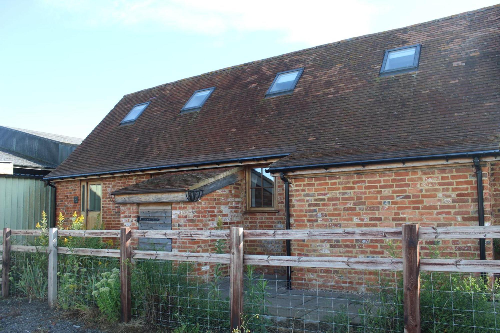 Parkfields Barns Self Catering Accommodation 白金汉 外观 照片