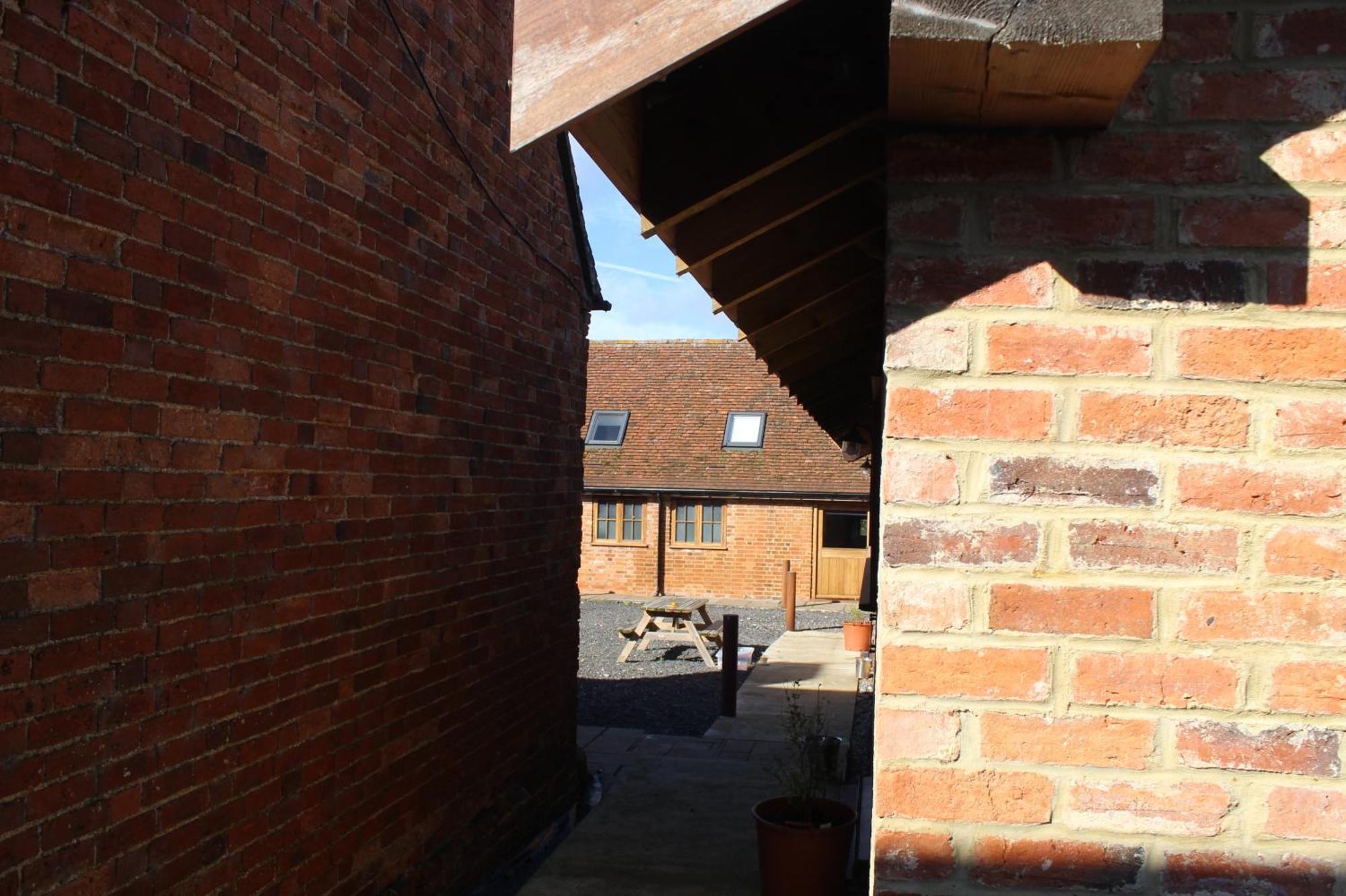 Parkfields Barns Self Catering Accommodation 白金汉 外观 照片
