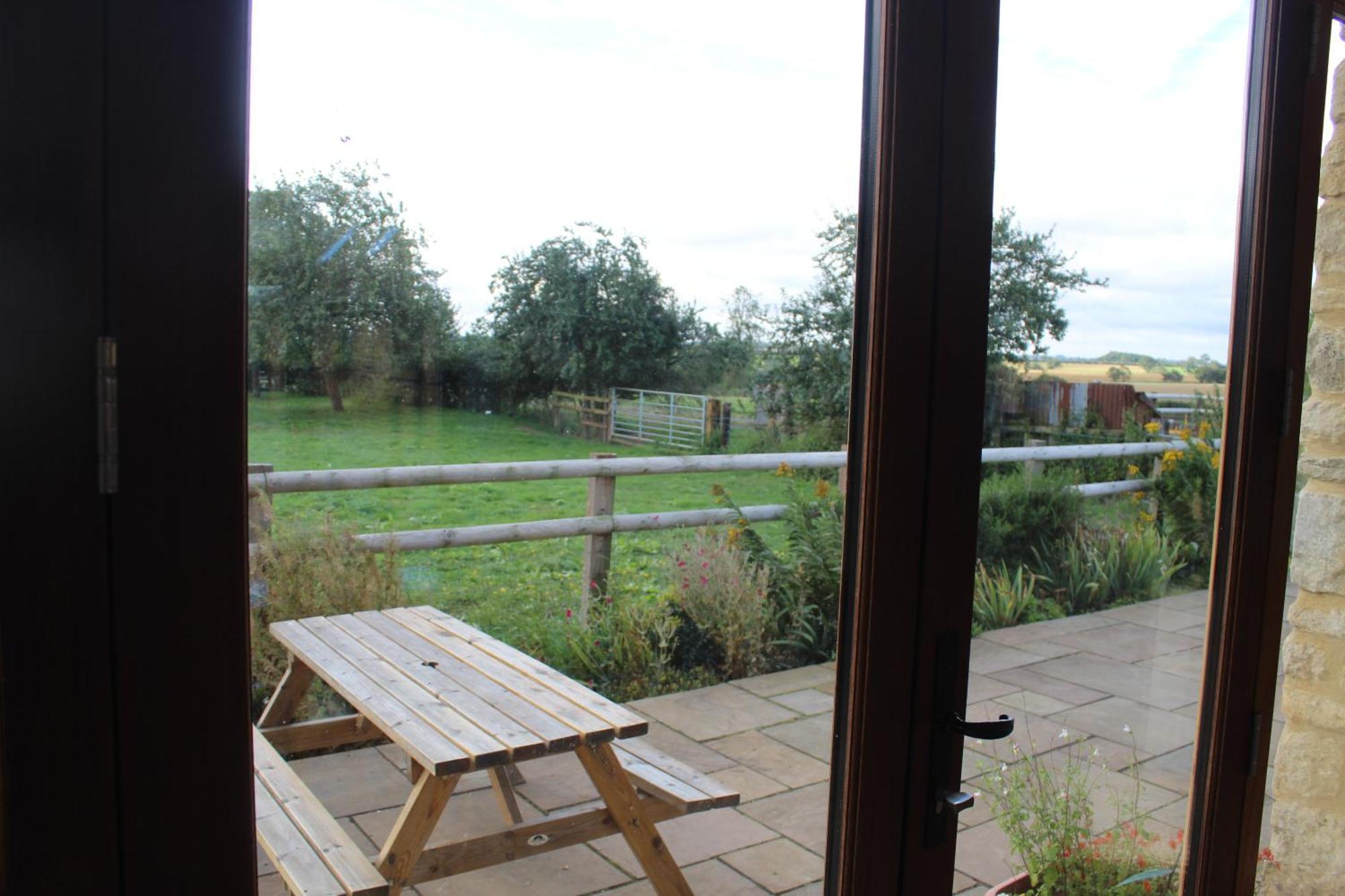 Parkfields Barns Self Catering Accommodation 白金汉 外观 照片